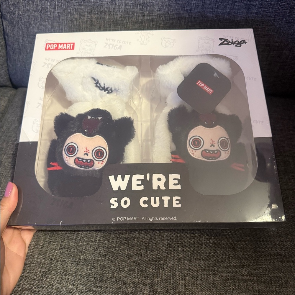 POP MART - ZSIGA We're So Cute Series Mittens (ONE SIZE)